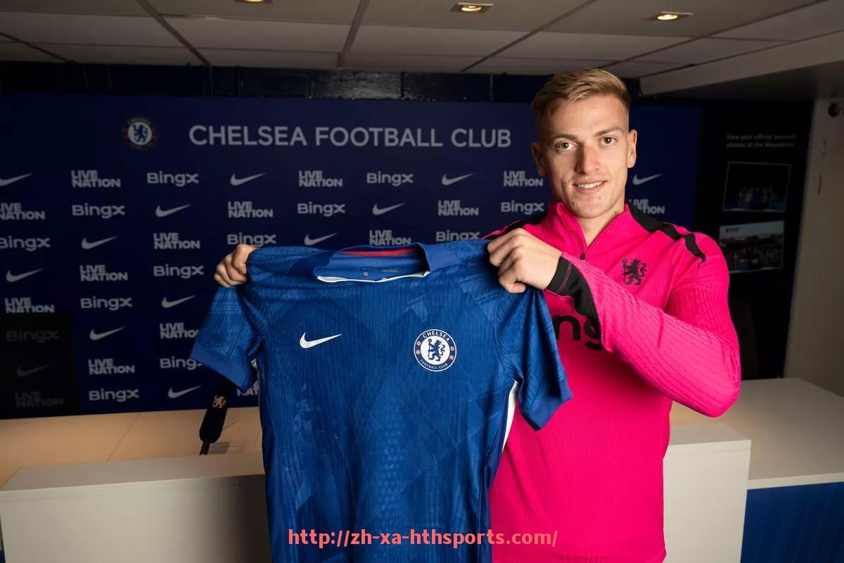 华体会hth登录入口-德甲首次全胜夺冠球队的传奇赛季回顾与影响